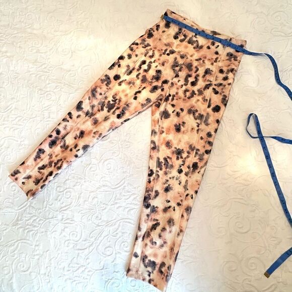 Carson Side Pocket Mid Calf Capri Size Sm HERON CHEETAH TIE DYE - Picture 11 of 14